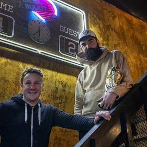 Enseigne bois et néon Le bar à buuut Nantes par Naoned Enseignes