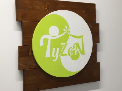 Enseigne bois atelier méditation zen Guérande